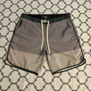 Vuori Gray and Black Men Shorts